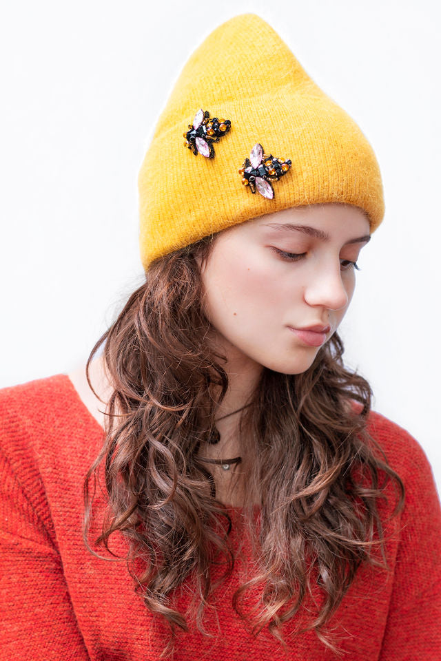 The Maple Hat in Yellow with Bee Applique